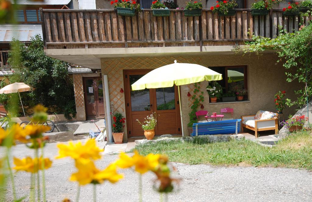 L' Edelweiss B&B Chambres D'Hotes Вальлуиз Экстерьер фото